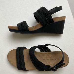 Lucky Brand Kemmer crochet wedge sandals shoes sz 7